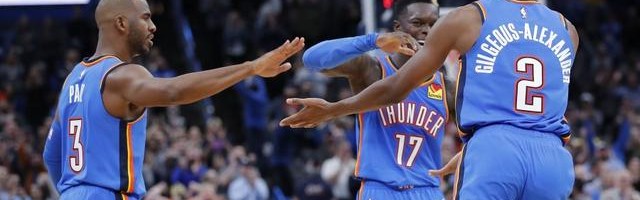  亚历山大35+12雷霆击沉快船  