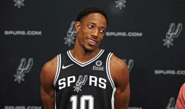  马赛核心球员重伤赛季报销，球队前景蒙上阴影  