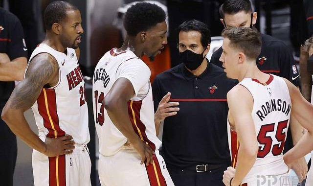  阿德巴约两双热火复仇雄鹿  