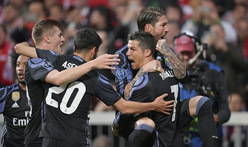  拉齐奥争议红牌引发赛后主帅激烈抗议  