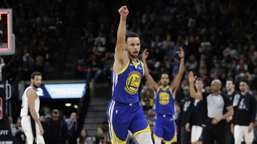  库里超远三分压哨命中,勇士加时逆转凯尔特人  